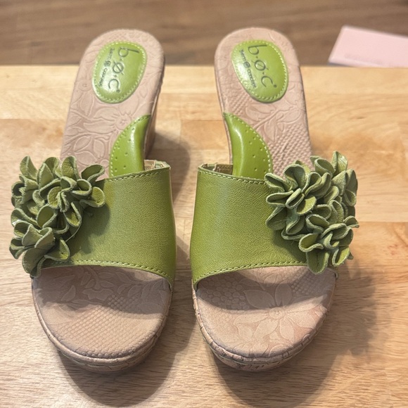 b.o.c. Shoes - b.o.c. Women's Lime Green Floral Sandals